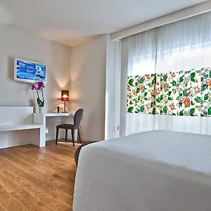 Caravel Otel
